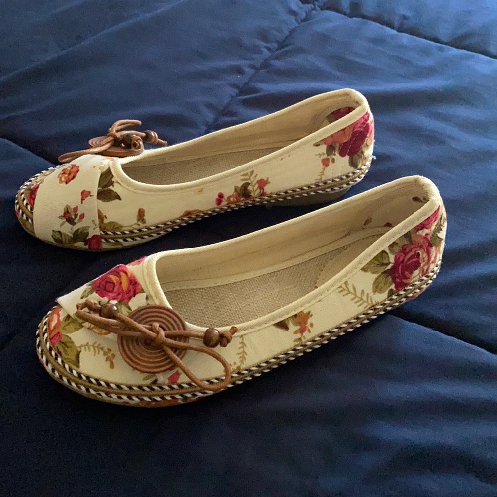 Chinese hand sown dressy flats